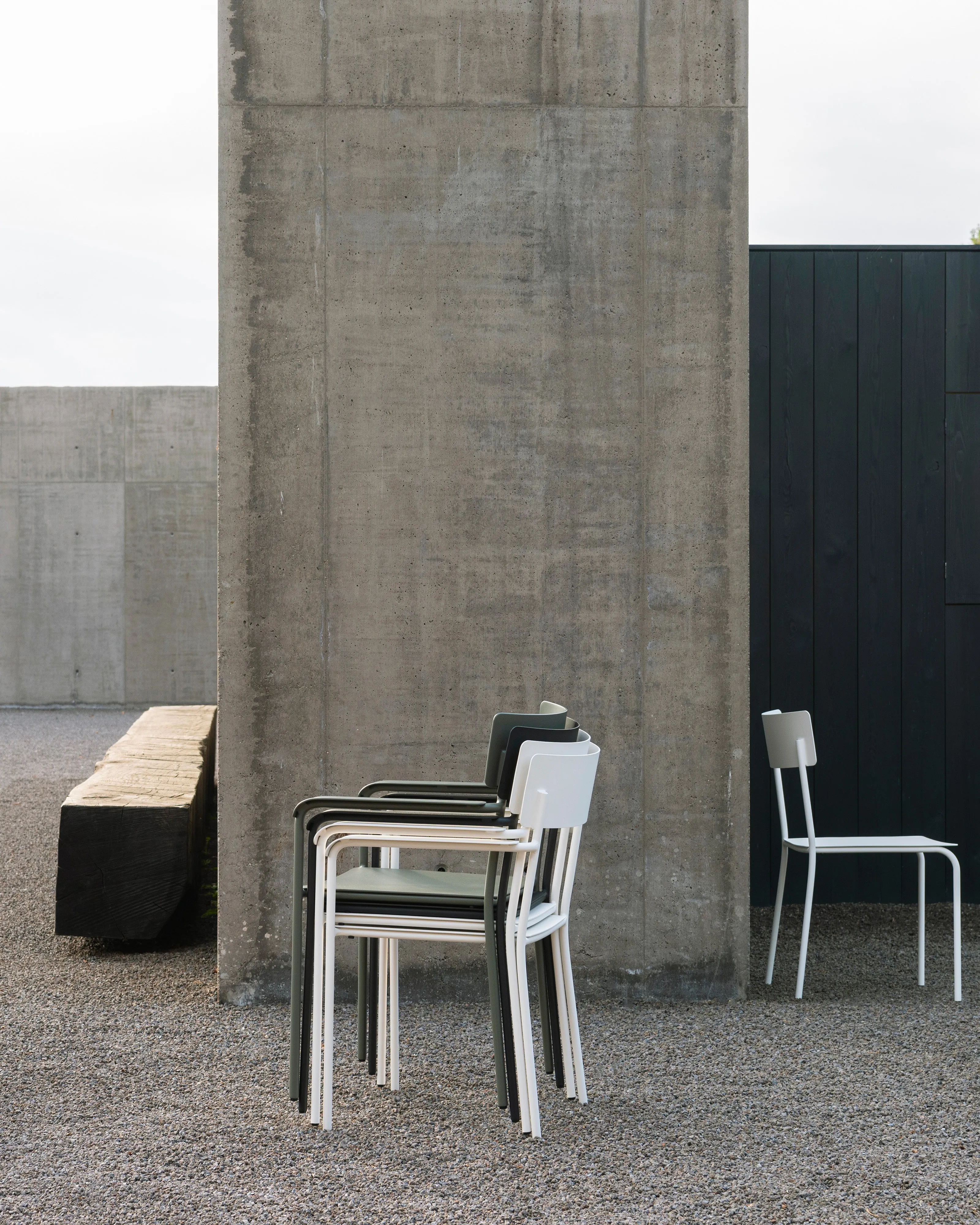 Chair S without armrests aluminium sand August
