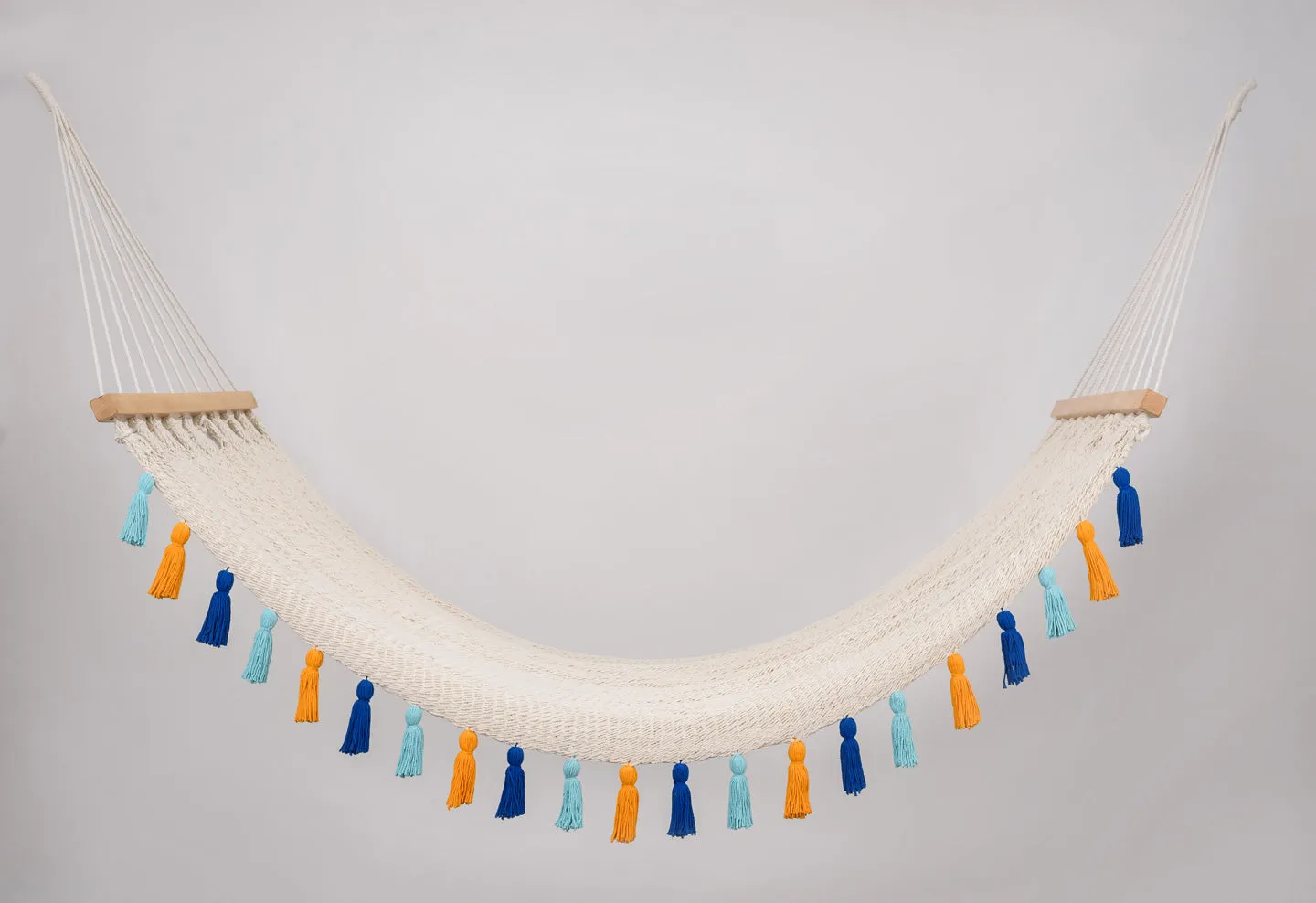 Deluxe Natural Cotton Hammock with Hue Inspired Tassels (Wooden Bar)