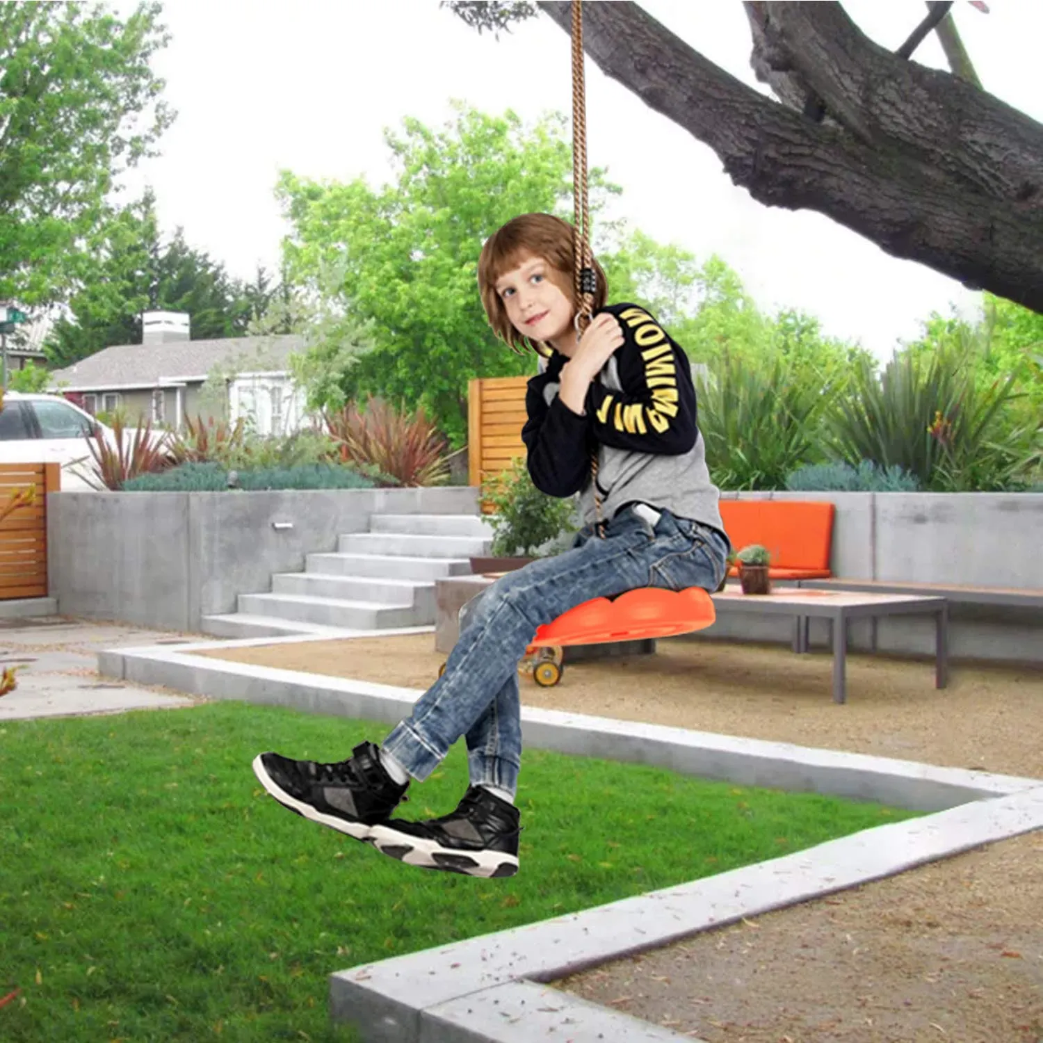 Disc seat swing