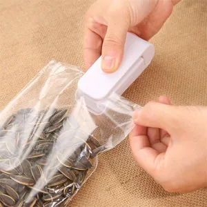 Household Portable food clip mini snack plastic bag sealer to create an airtight seal