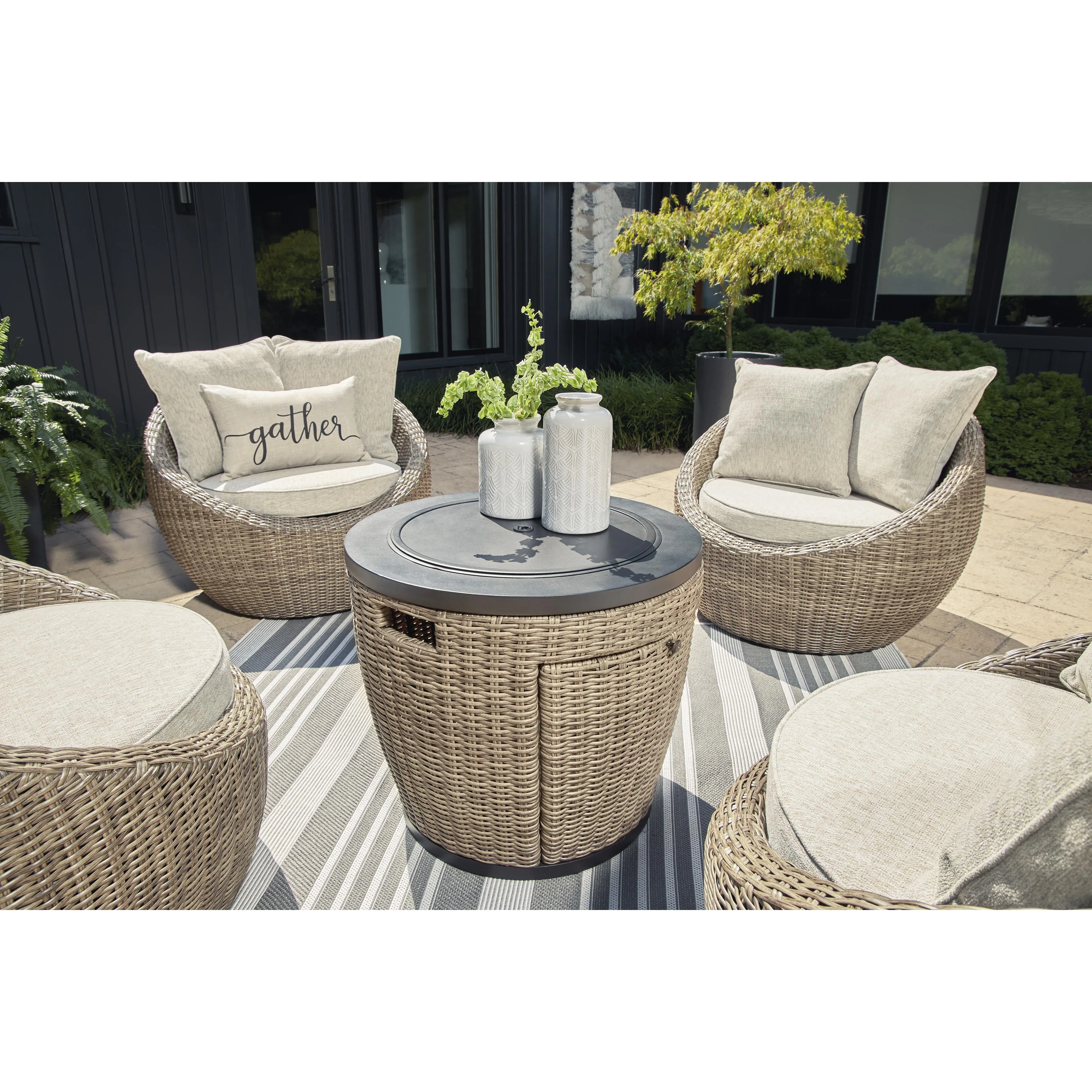 Signature Design by Ashley Danson P505-821 Swivel Lounge with Cushion