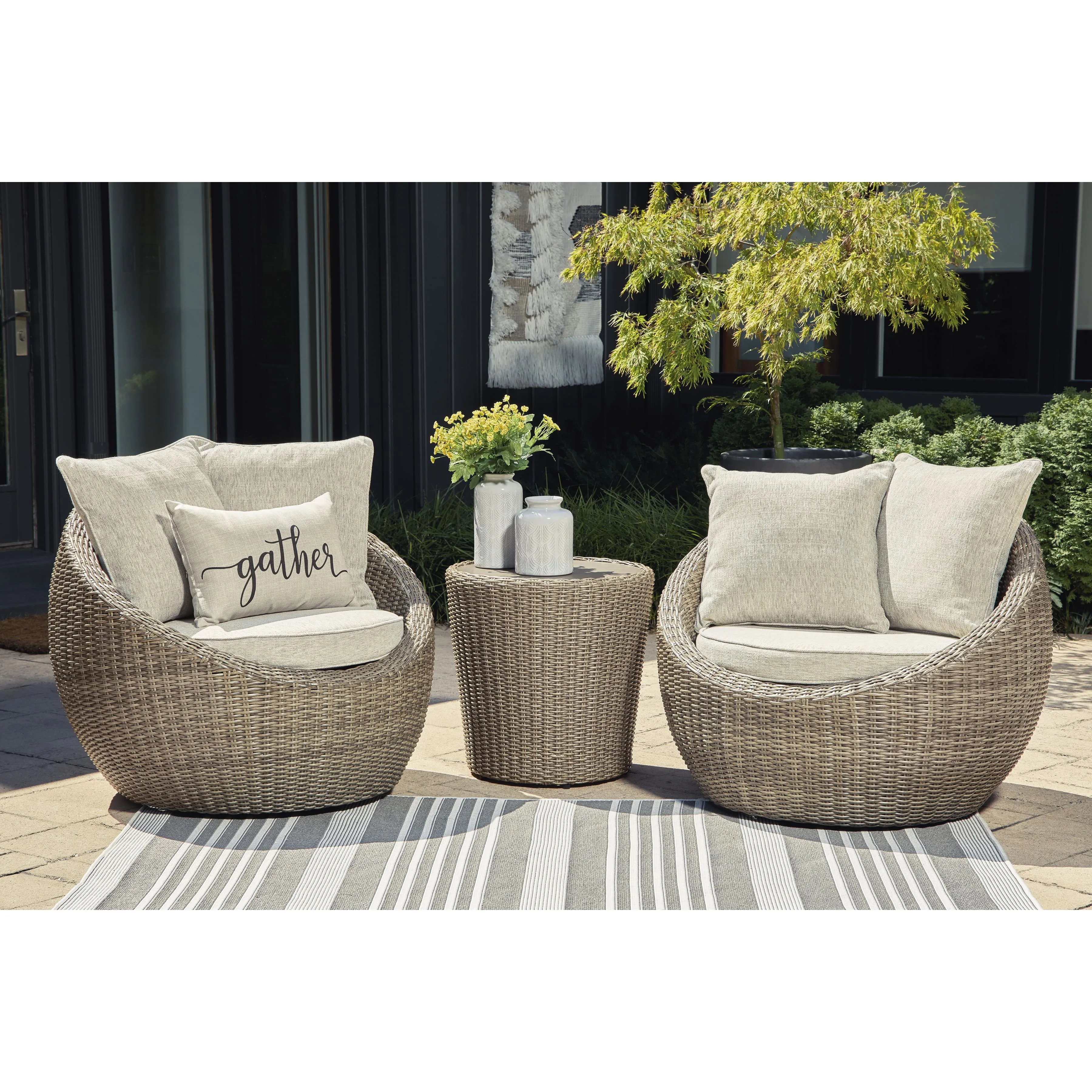 Signature Design by Ashley Danson P505-821 Swivel Lounge with Cushion