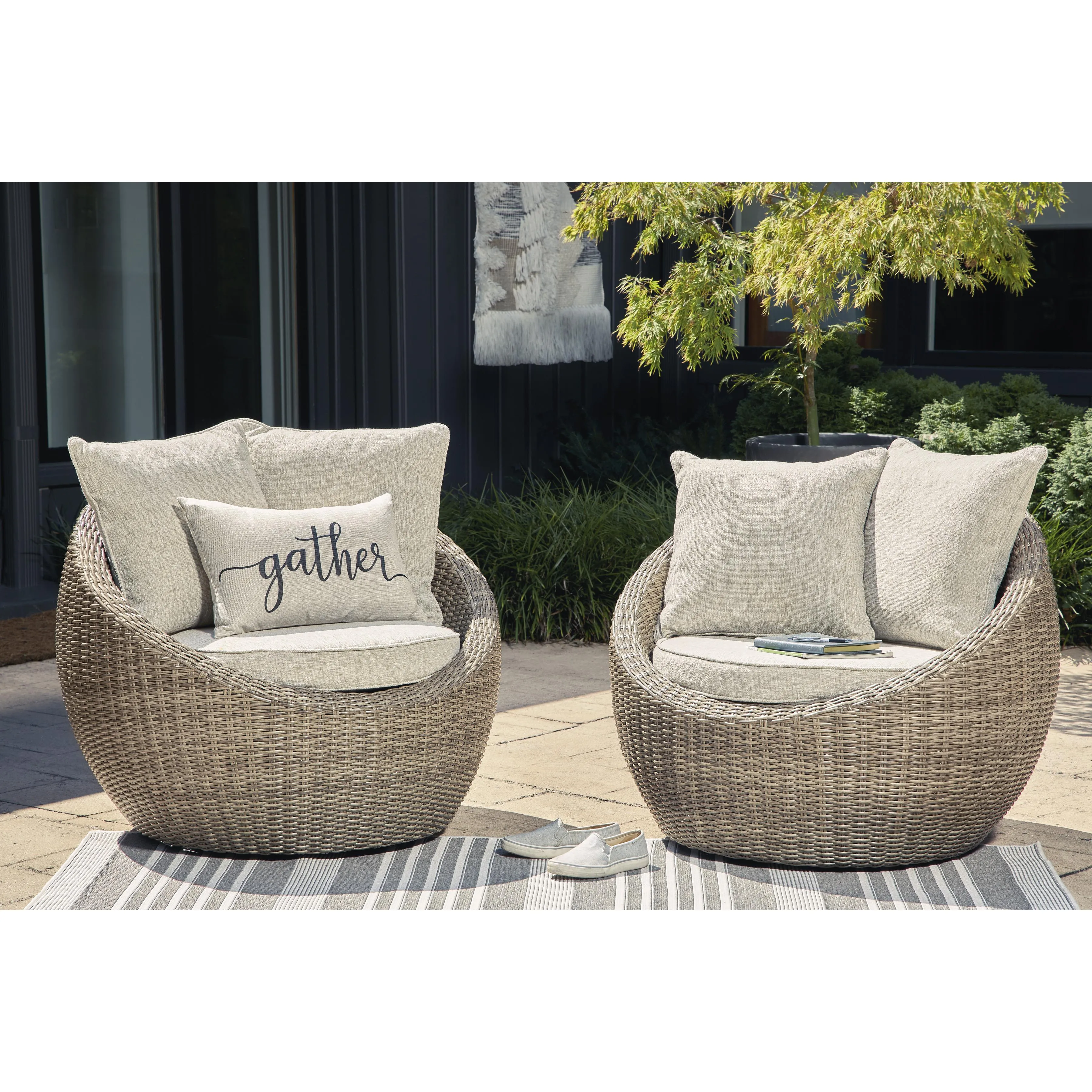 Signature Design by Ashley Danson P505-821 Swivel Lounge with Cushion