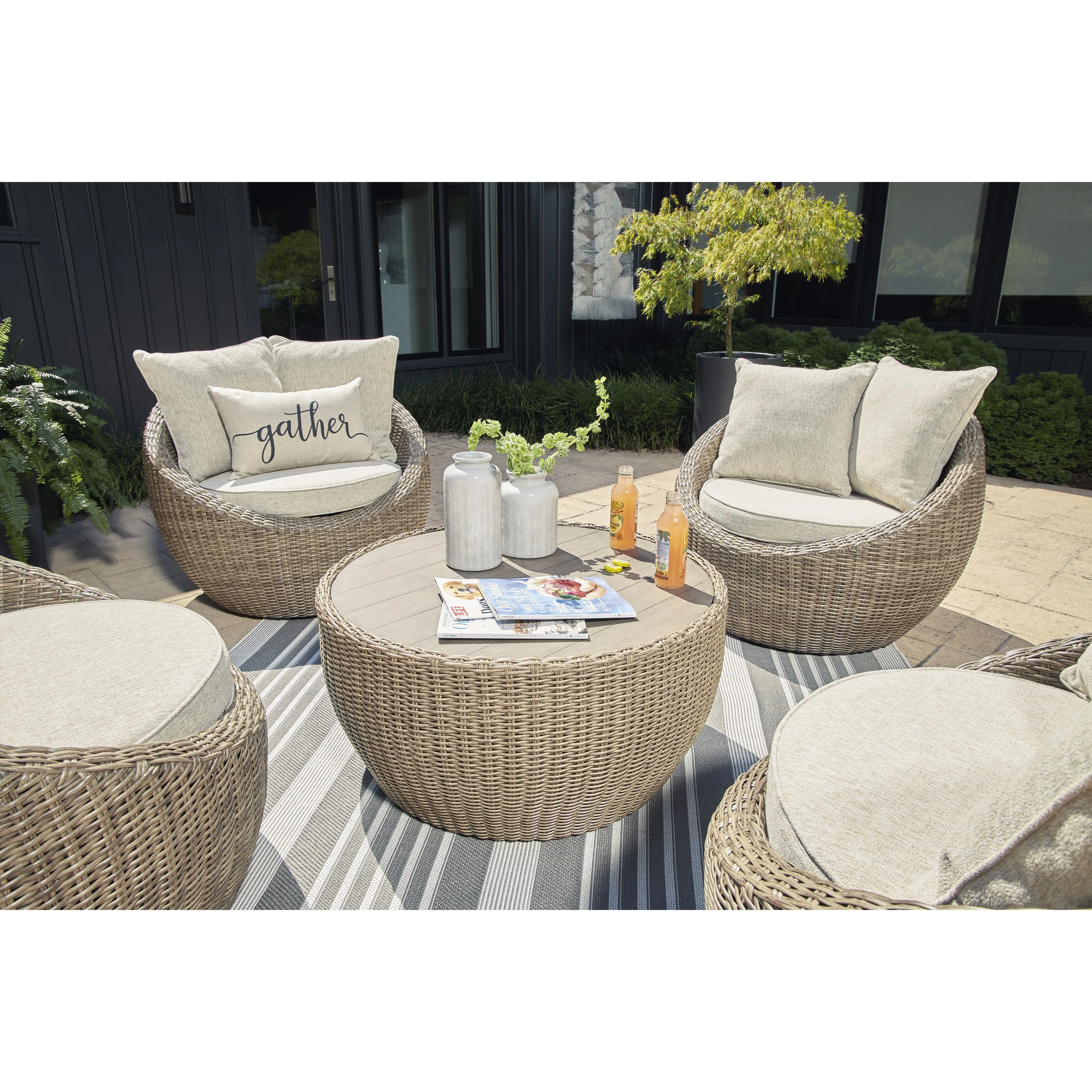 Signature Design by Ashley Danson P505-821 Swivel Lounge with Cushion